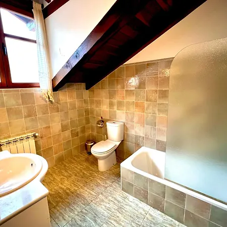 Holiday home Viviendas Rurales El Canton Cucayo