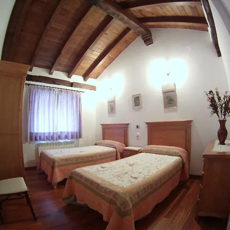 Holiday home Viviendas Rurales El Canton Cucayo