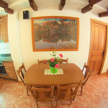 Viviendas Rurales El Canton Holiday home Cucayo