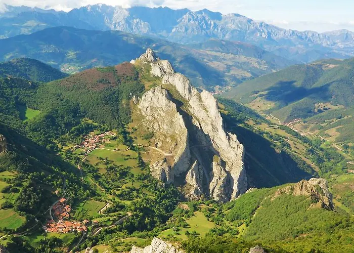 Viviendas Rurales El Canton Cucayo