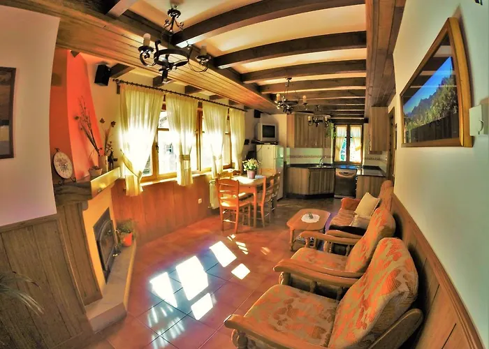 Viviendas Rurales El Canton Cucayo