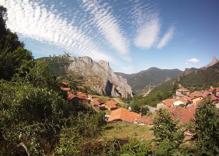 Viviendas Rurales El Canton Cucayo